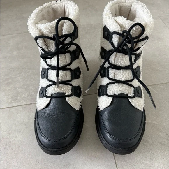 Sorel Women’s Explorer II Joan Boot. Size 7.5. Black/Sea Salt. - Picture 4 of 11